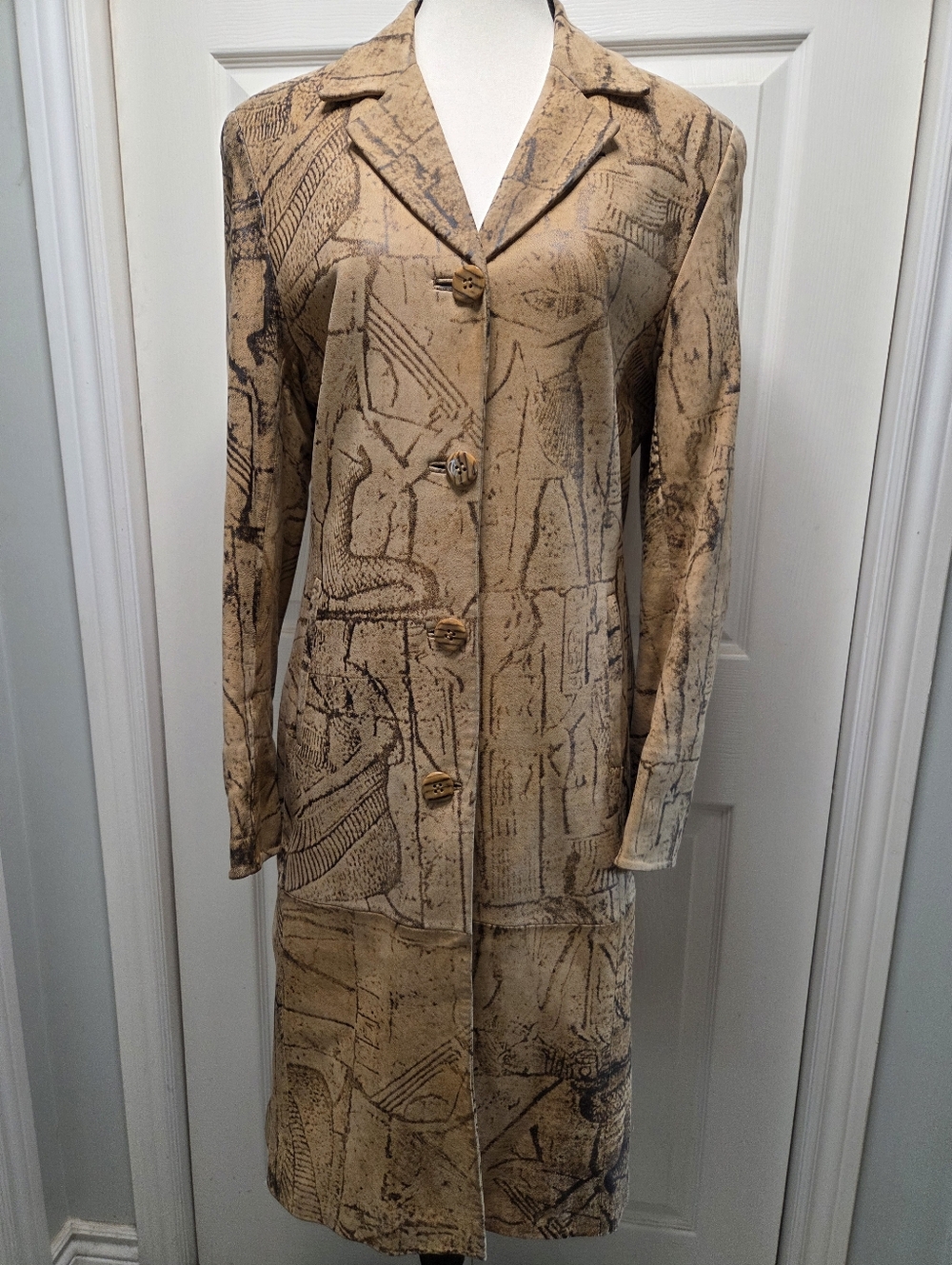 Butter Soft Leather Egyptian Print Quilted Satin Interior W Back Zip Trench Coat